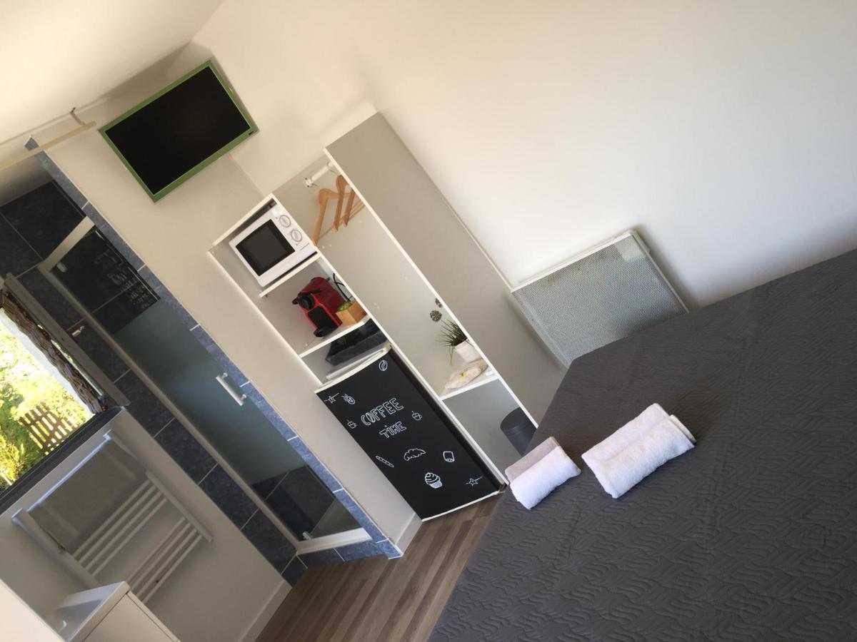 Les Palmiers Apartment Chimilin Екстериор снимка