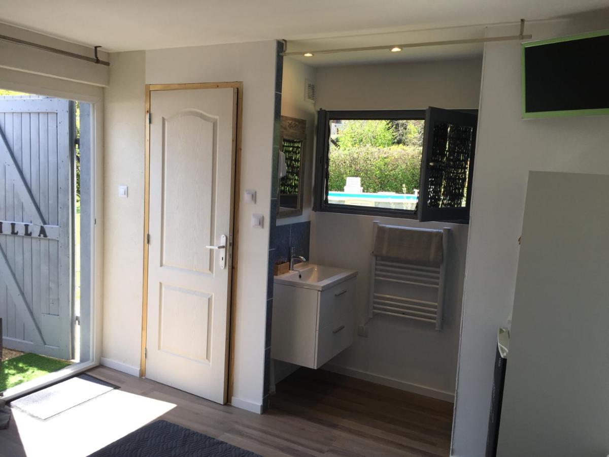 Les Palmiers Apartment Chimilin Екстериор снимка